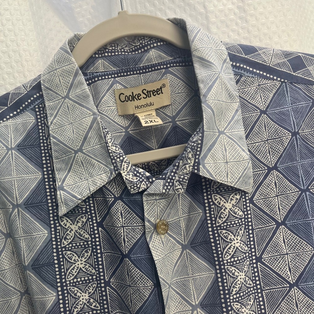 Cooke Street Honolulu Mens 2XL Blue White Geometric Tribal Hawaiian Shirt Cotton